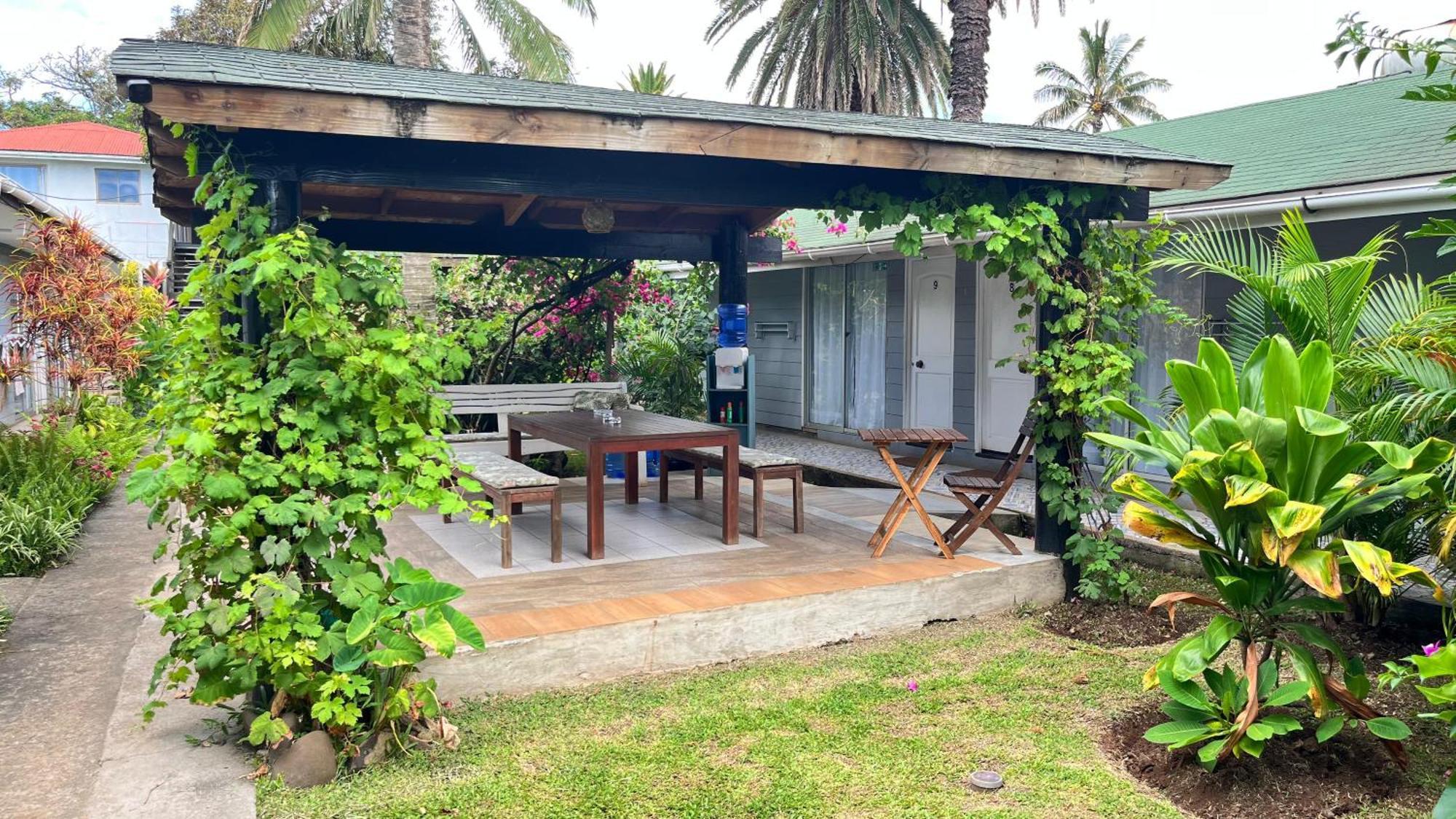 Inaki Uhi Hotel Hanga Roa Extérieur photo
