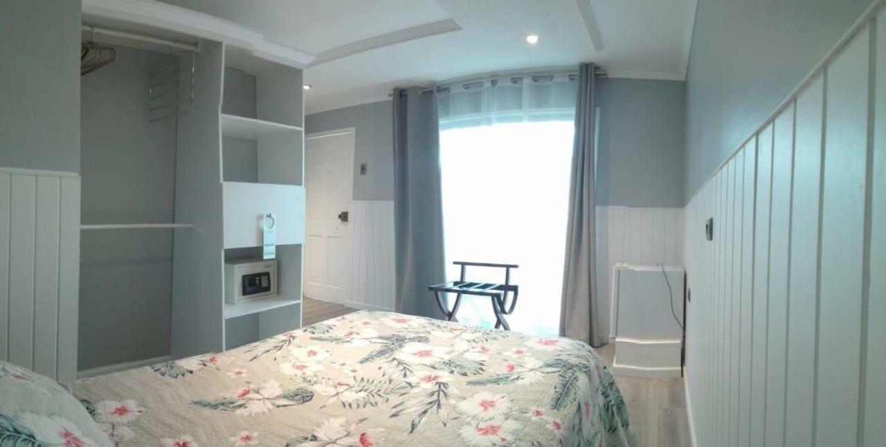 Inaki Uhi Hotel Hanga Roa Extérieur photo