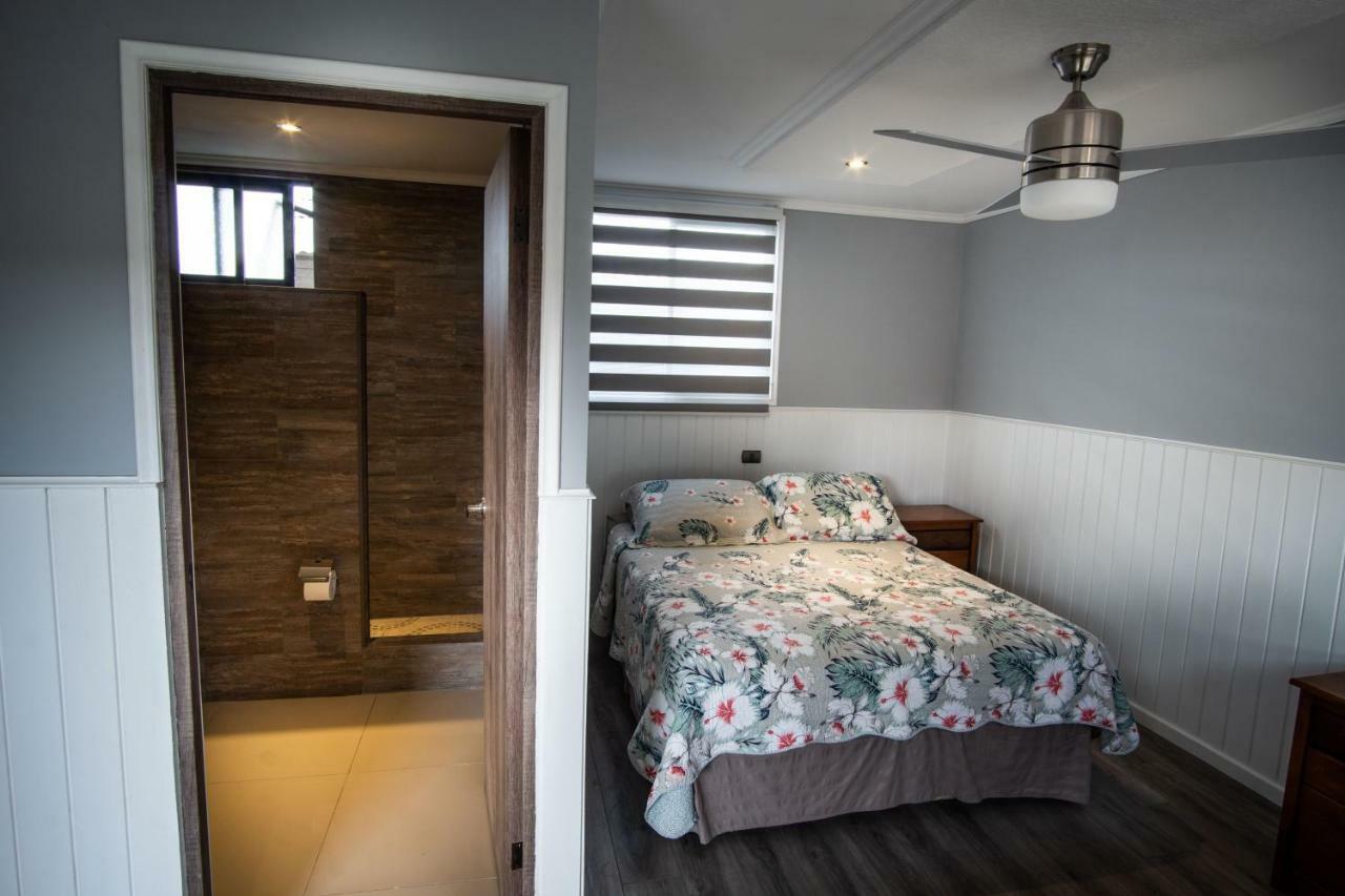 Inaki Uhi Hotel Hanga Roa Extérieur photo